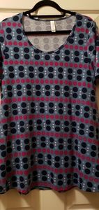 Small Lularoe perfect Tee